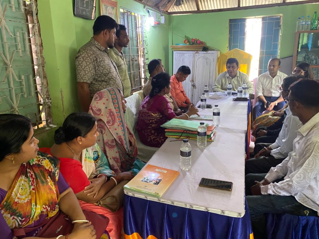 বটিয়াঘাটায় বিশেষ শিক্ষা প্রতিবন্ধী বিদ্যালয় পরিদর্শনে ইউএনও