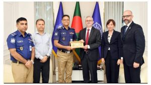 আইজিপির সঙ্গে ইইউ রাষ্ট্রদূতের সাক্ষাৎ, পুলিশি সহযোগিতা জোরদারের আলোচনা