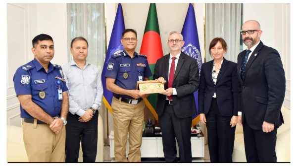 আইজিপির সঙ্গে ইইউ রাষ্ট্রদূতের সাক্ষাৎ, পুলিশি সহযোগিতা জোরদারের আলোচনা