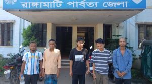 কোতয়ালী থানা বিশেষ অভিযানে আওয়ামী লীগ ও শ্রমিক লীগের দুই নেতাসহ গ্রেফতার ৫