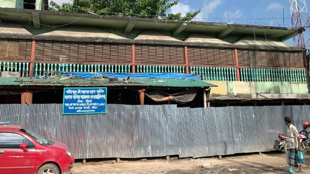 বাঁশখালীতে মুক্তিযোদ্ধার ৮ দোকান ও বোডিং দখল নিয়ে বিরোধ, থানায় অভিযোগ