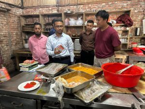 বাসি-পচা খাবার, নকল মসলা ব্যবহারে রাঙামাটির দুই রিসোর্টে ২ লাখ ১০ হাজার টাকা জরিমানা