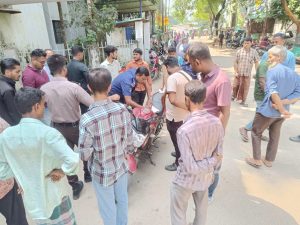 নিষেধাজ্ঞা অমান্য করে রাঙামাটি সদর হাসপাতালের গেটে পার্কিং, জরিমানা-জব্দ