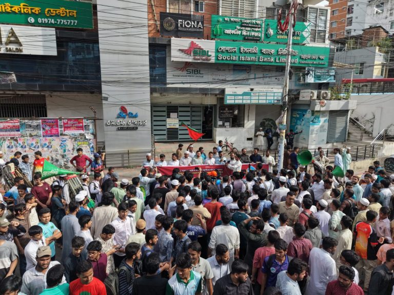 “২৮ অক্টোবরের হত্যাকাণ্ডের বিচার নিশ্চিত করতে হবে” মোমিনুল হক
