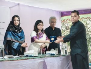 ব্রাক ইউনিভার্সিটি গবেষণা প্রতিষ্ঠান বিআইজিডির  “রকি অ্যাওয়ার্ড”- মাঠপর্যায়ের কর্মদক্ষতার স্বীকৃতি পদক পেলেন রামুর সাঈদ হোসাইন আকাশ
