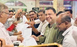 লোহাগাড়ায় ইউপি নির্বাচন: পদুয়া ইউনিয়নে বিএনপির দলীয় ফরম সংগ্রহ করলেন নাছির উদ্দীন চৌধুরী
