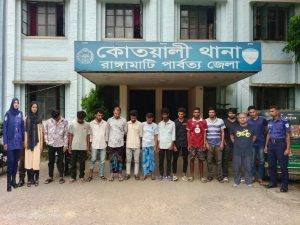 রাঙামাটিতে পুলিশের সাঁড়াশি অভিযান, মাদকসেবী ও কারবারিসহ গ্রেপ্তার ১৫