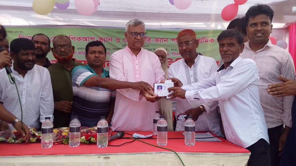সম্মিলিত স্কুল ফুটবল দলকে গোলশূন্য ড্রয়ে আটকে দিল দক্ষিণ হালিশহর ফুটবল একাডেমি