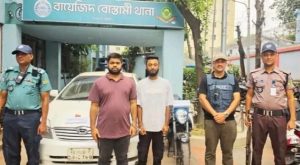 বায়েজিদে পুলিশের অভিযানে চোরাই মোটরসাইকেল ও প্রাইভেটকার উদ্ধার, গ্রেপ্তার ২