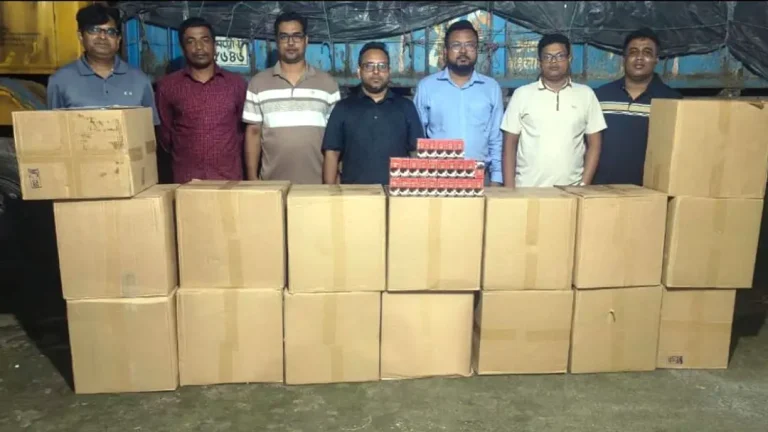 কক্সবাজারে নকল ব্যান্ডরোলের সাড়ে ৪ লাখ সিগারেট জব্দ